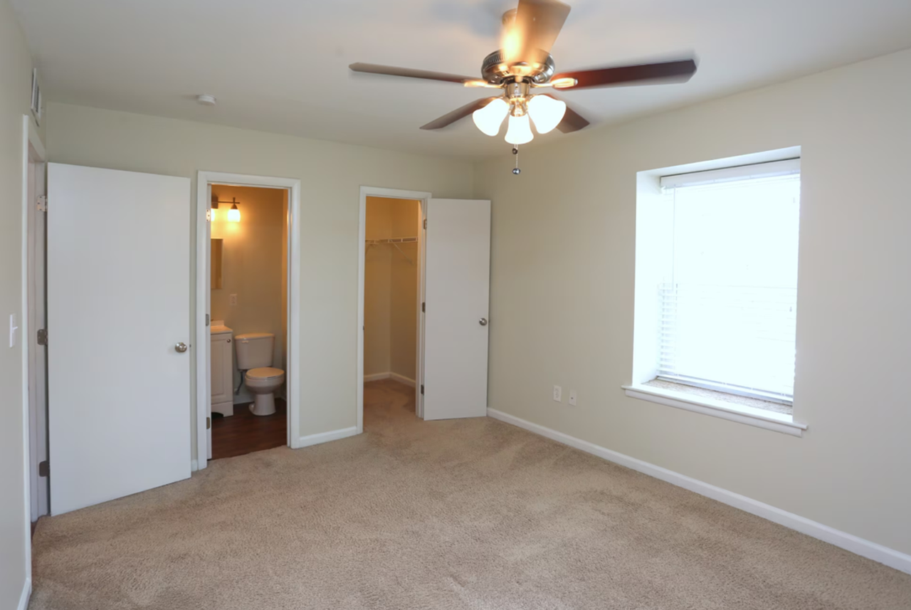 Courtyard Commons - Photo 7 of 22