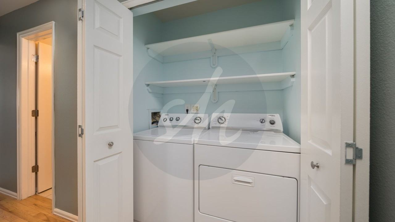 5330 Solar Ridge Dr - Photo 6 of 12