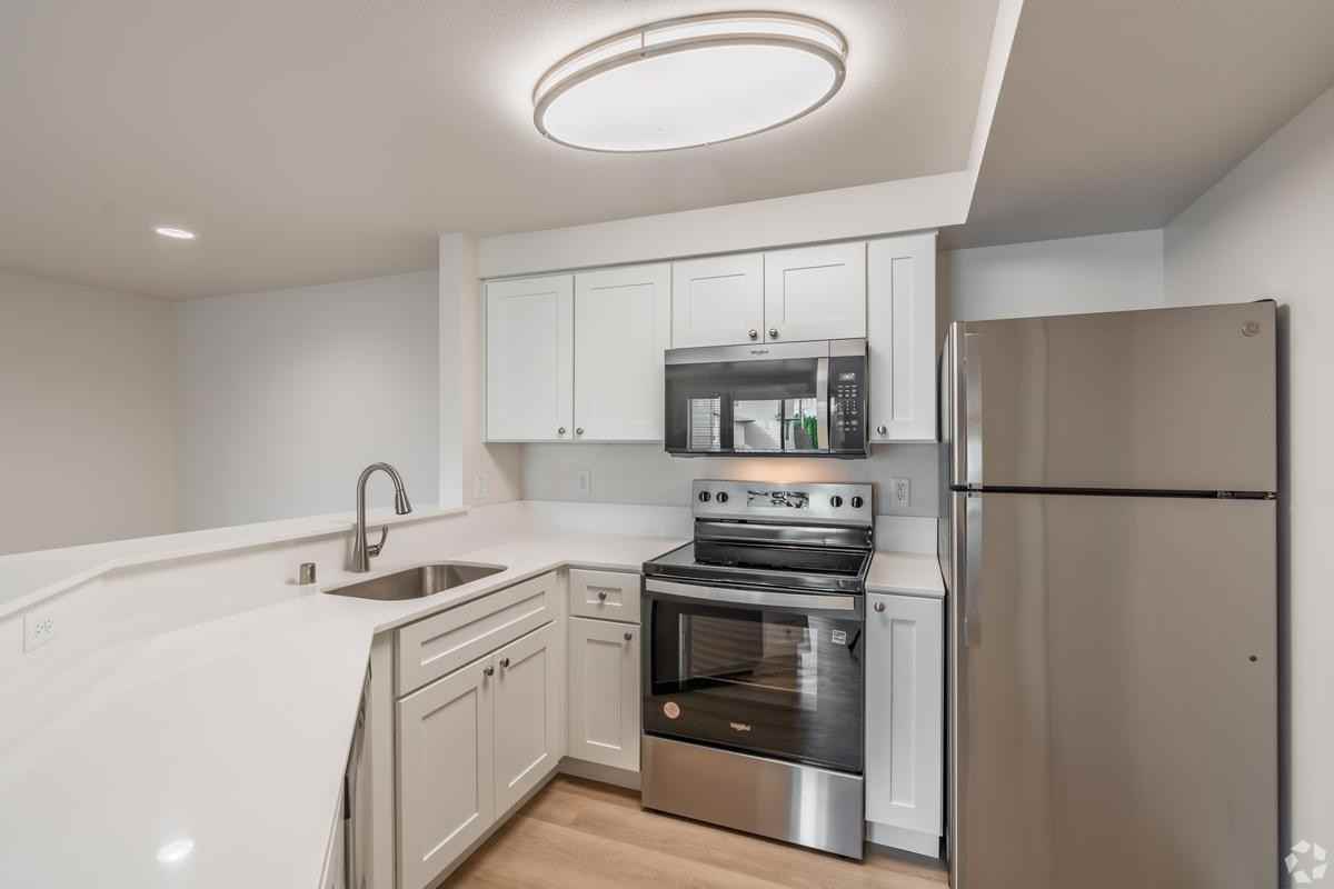 310 Cascade Pl - Photo 6 of 39