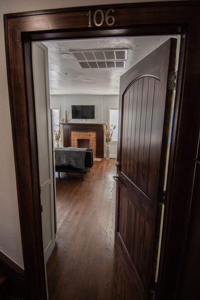 SUPER COZY APARTMENT IN THE HEART OF DOWNTOWN OKC - Photo 6 of 14