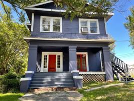 featured image of 820 College St