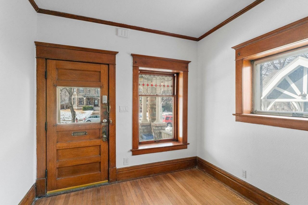 3825 Walnut St - Photo 2 of 36