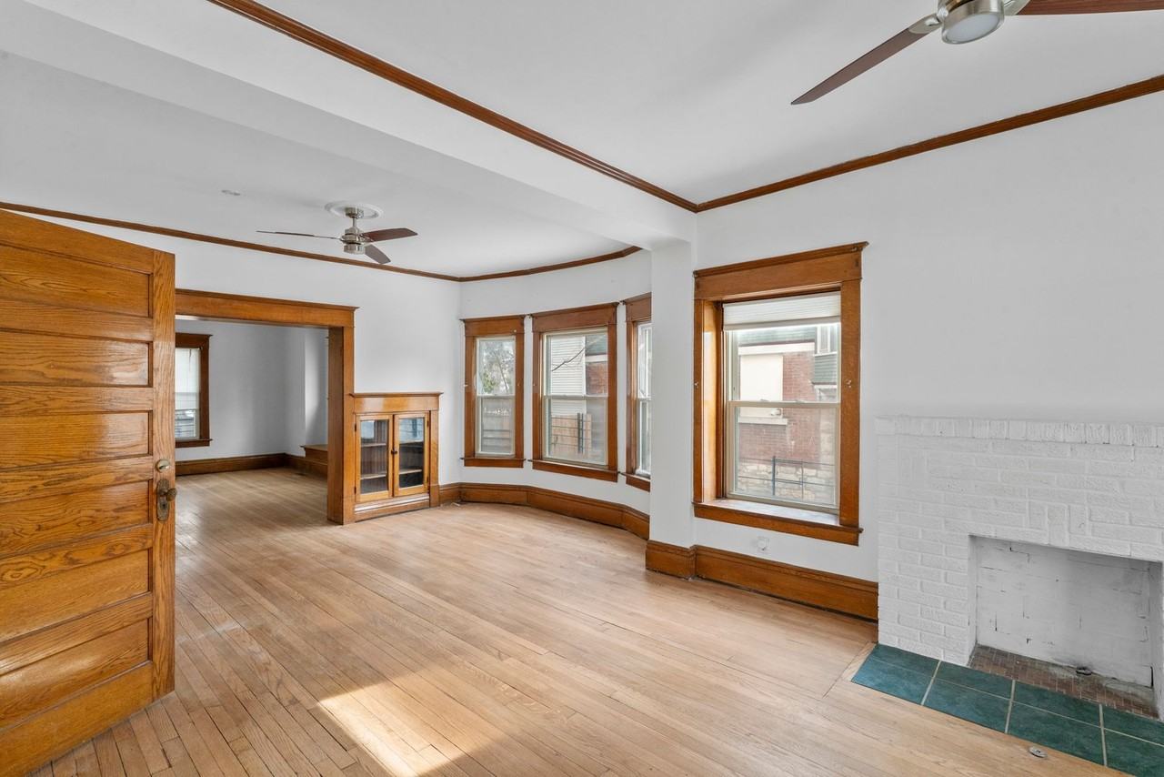 3825 Walnut St - Photo 4 of 36