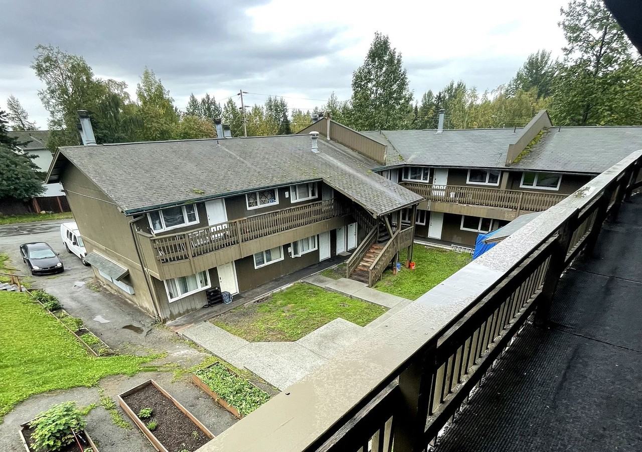 Sandpiper Apartments - Photo 3 of 3