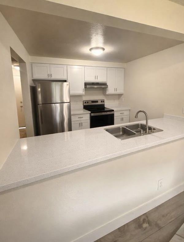 520 S Kelsey St - Photo 6 of 8