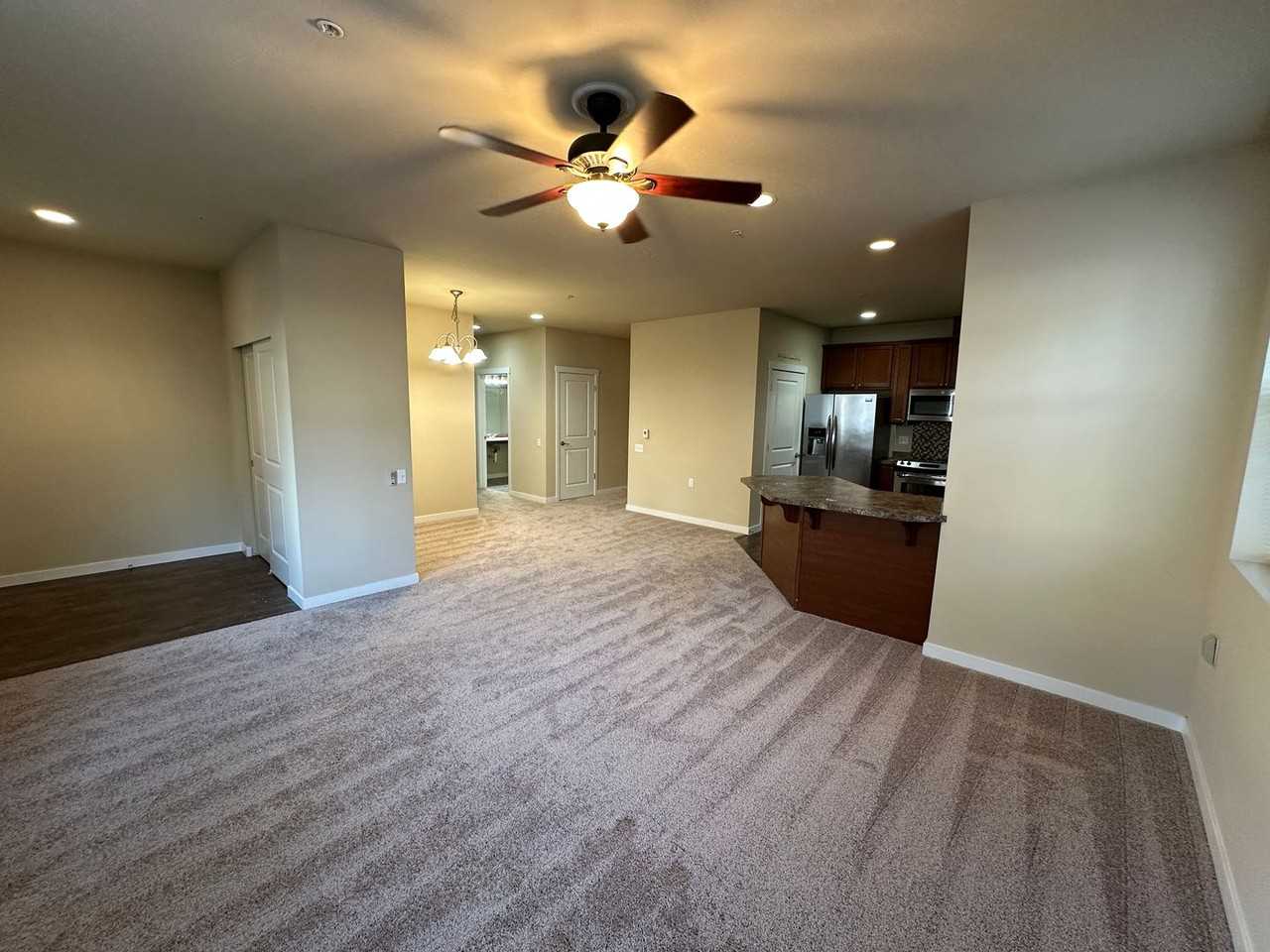 1613 Burnside Pl - Photo 3 of 12