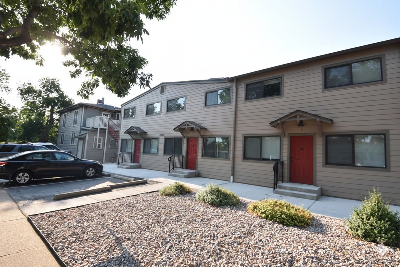 2030 Spruce St. - Photo 5 of 27