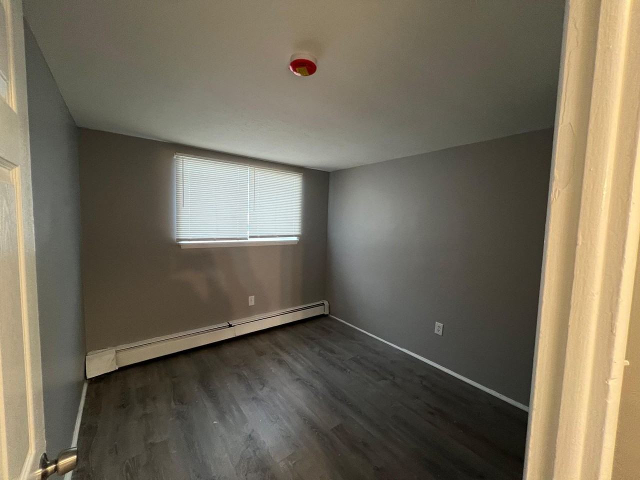 13540 Superior Rd - Photo 7 of 8
