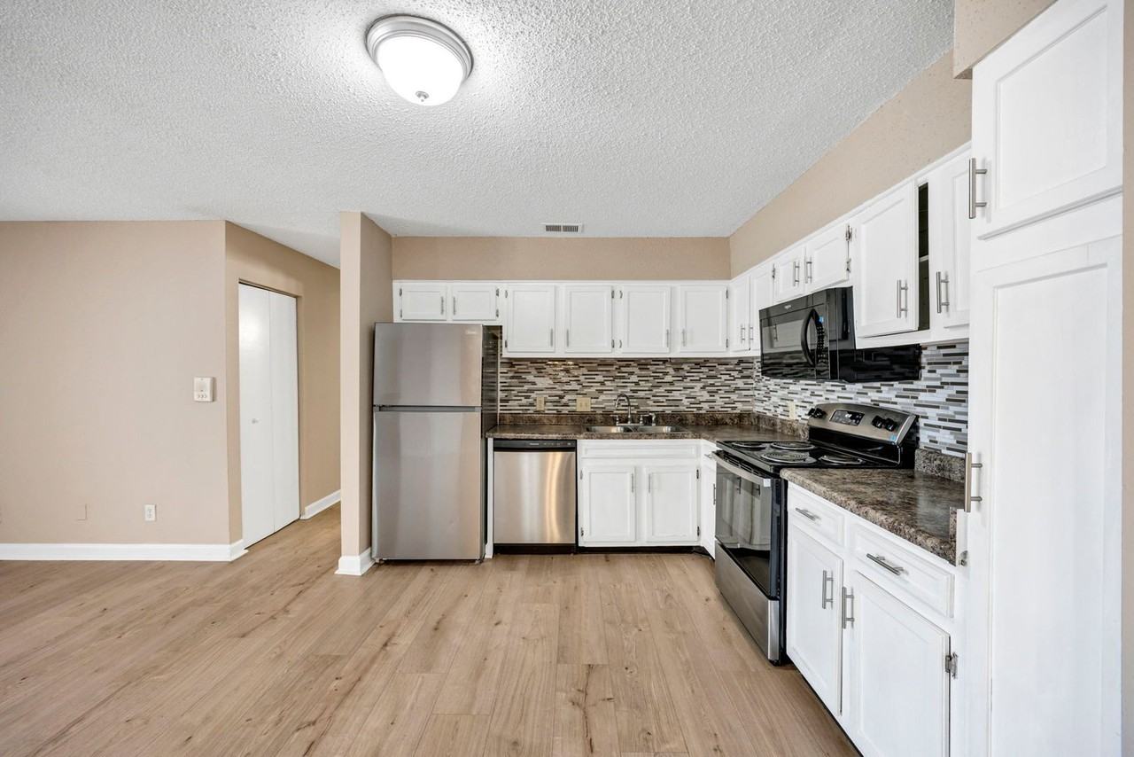 724 Old Manor Rd - Photo 7 of 18