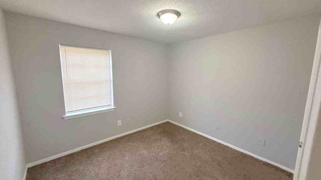 6319 Merimac Dr - Photo 3 of 13