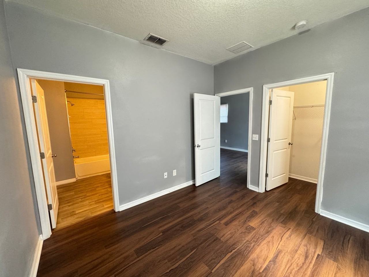 1999 Marshall St - Photo 4 of 29