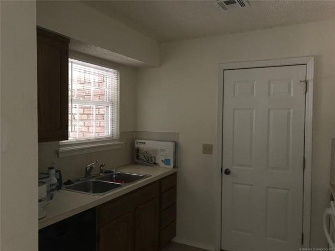 8227 LO- 8227 E 65th St - Photo 3 of 11