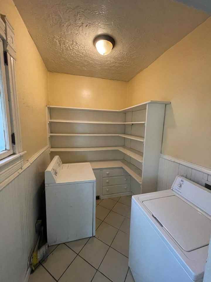 1229 12th St - Photo 5 of 24