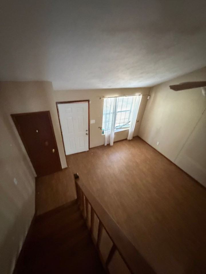345 Whetherbine Way E - Photo 3 of 16