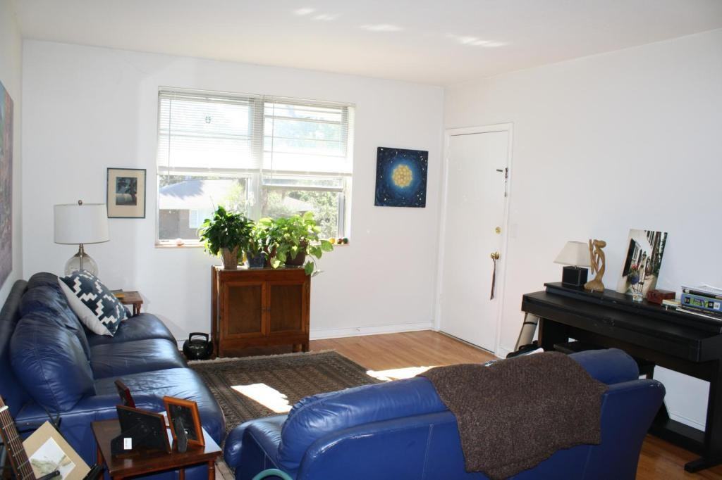 646 Windermere Blvd Apt B - Photo 2 of 7