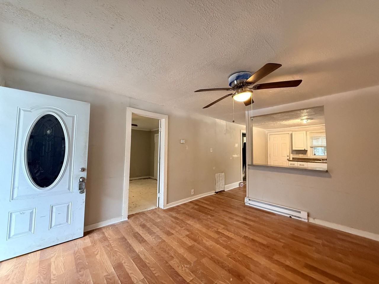 402 Pryor St - Photo 2 of 22