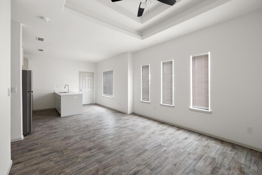 428 Medina Ln Apt 3 - Photo 7 of 8