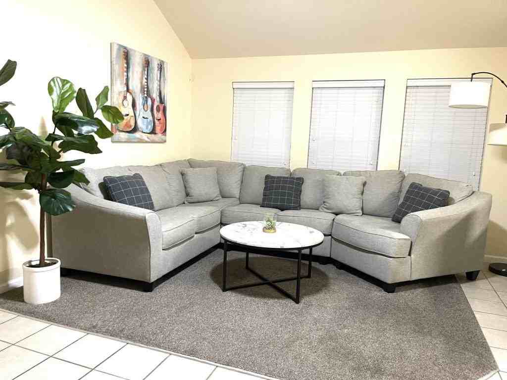 625 Hutchins Dr - Photo 7 of 21