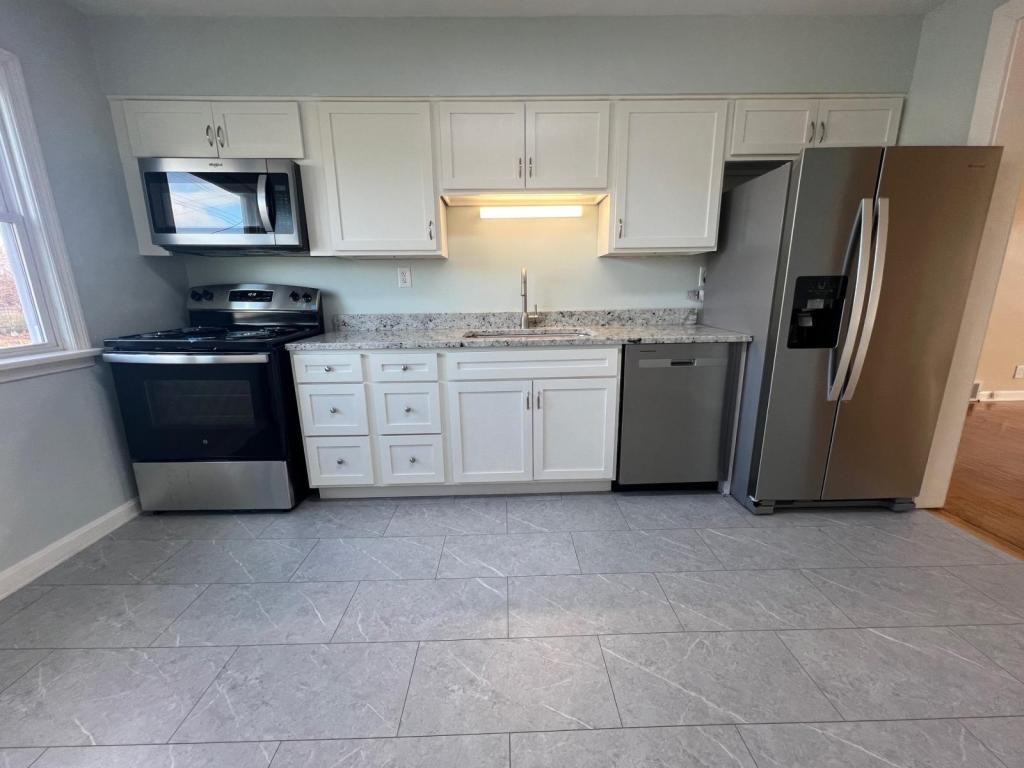 2905 Abigail Dr - Photo 2 of 7