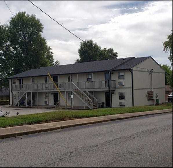 3242 Old Hartford Rd Apt 12 - Photo 3 of 17