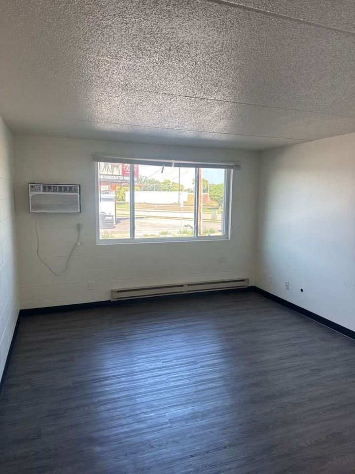 Darcys Apartments - Photo 3 of 15