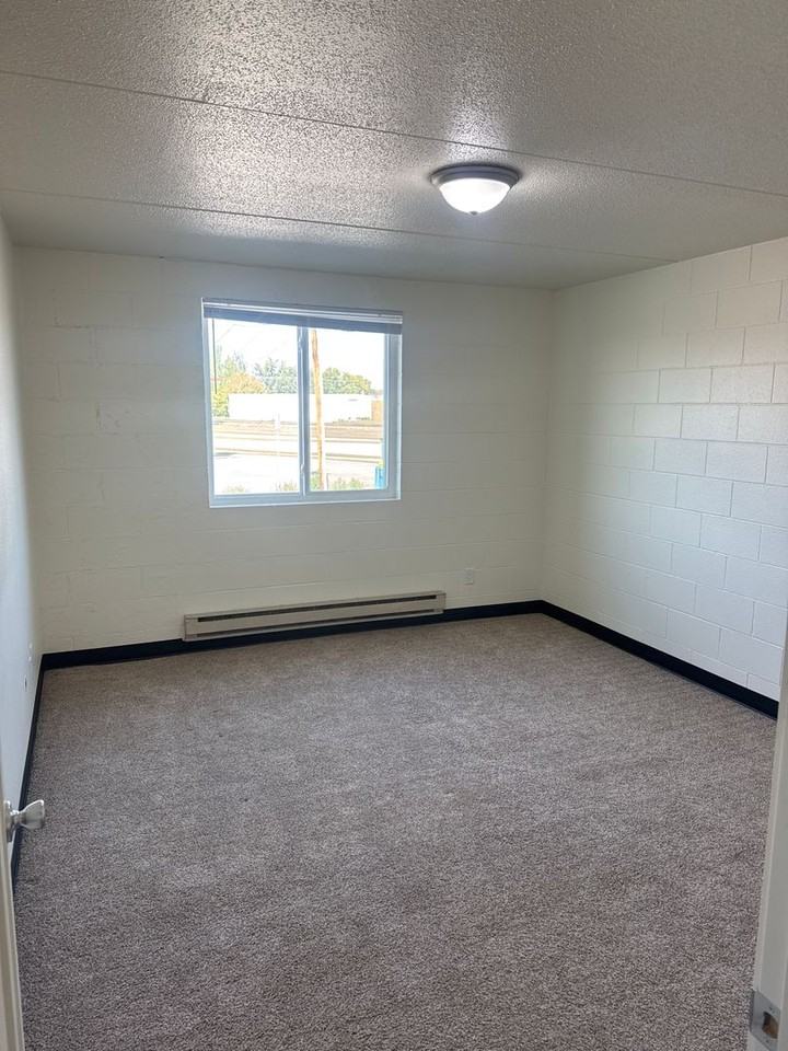 Darcys Apartments - Photo 4 of 15