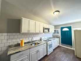 418 N East Ave - Photo 1 of 1