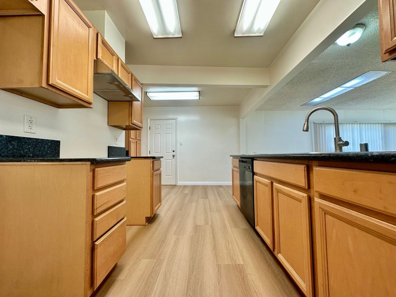 3915 W 171st St - Photo 3 of 17