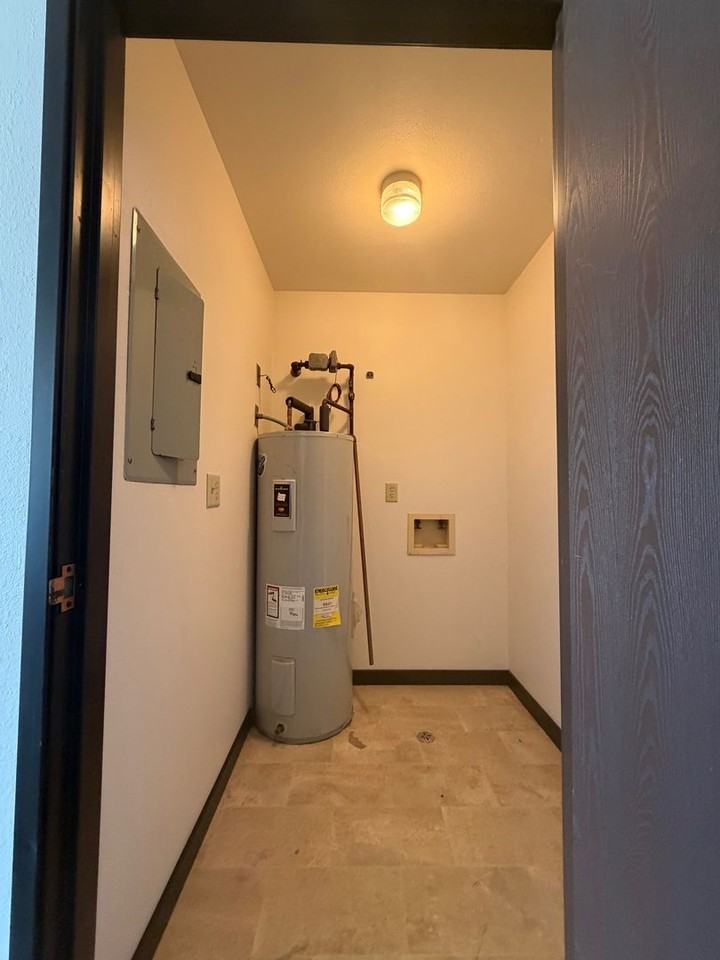 461 Grant - Photo 3 of 22