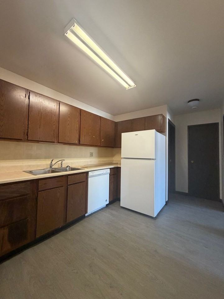 461 Grant - Photo 4 of 22