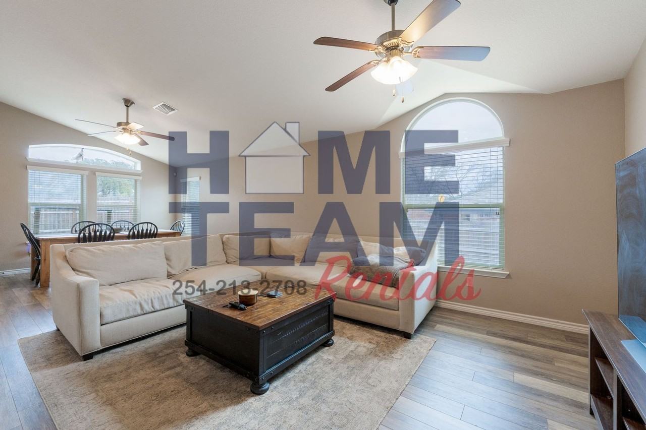 3315 Vineyard Trl - Photo 4 of 18