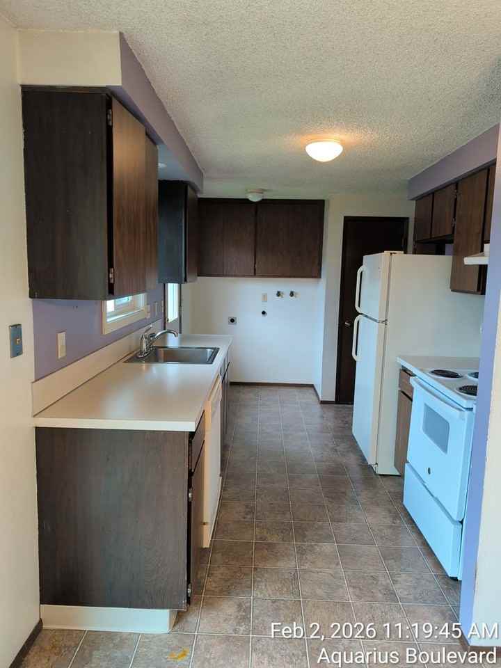 3309 E Aquarius Blvd #A - Photo 4 of 6