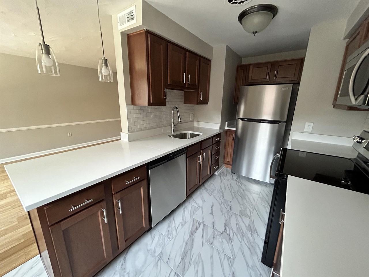 222 Melwood Ave #204 - Photo 4 of 8