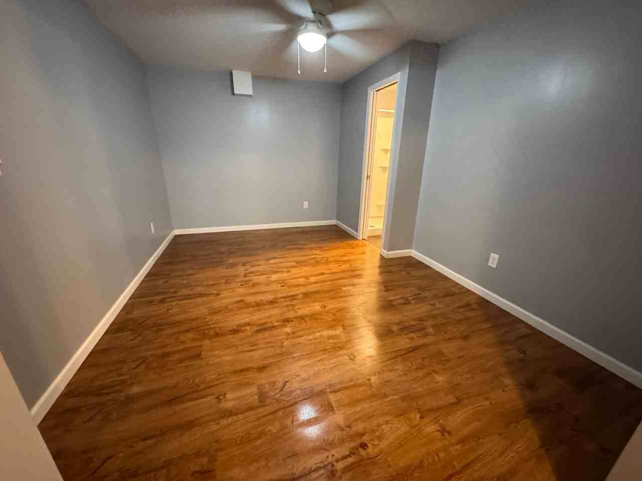 Campus Apartments East - Photo 7 of 38