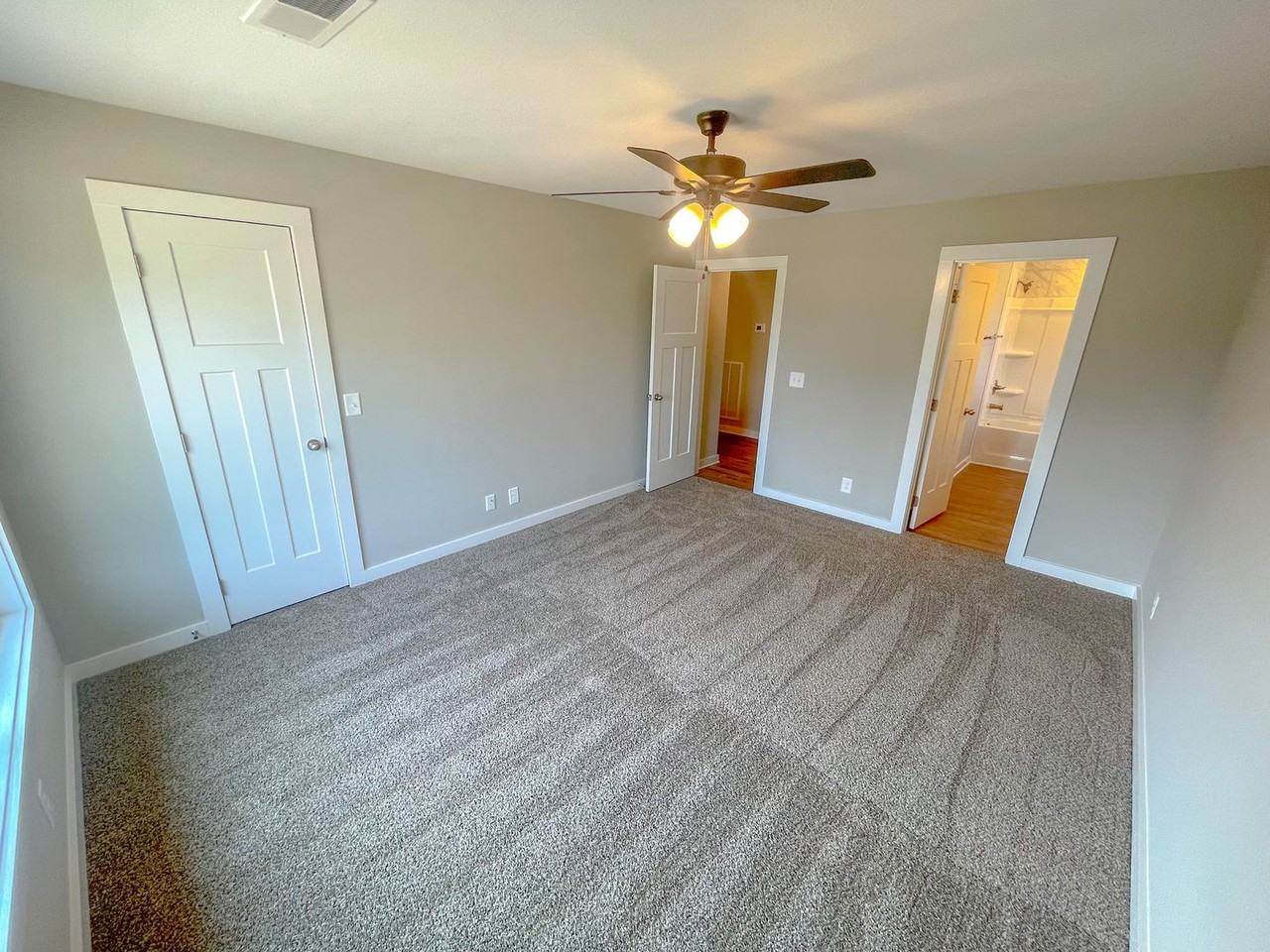 350 Honeycomb Ct - Photo 6 of 12