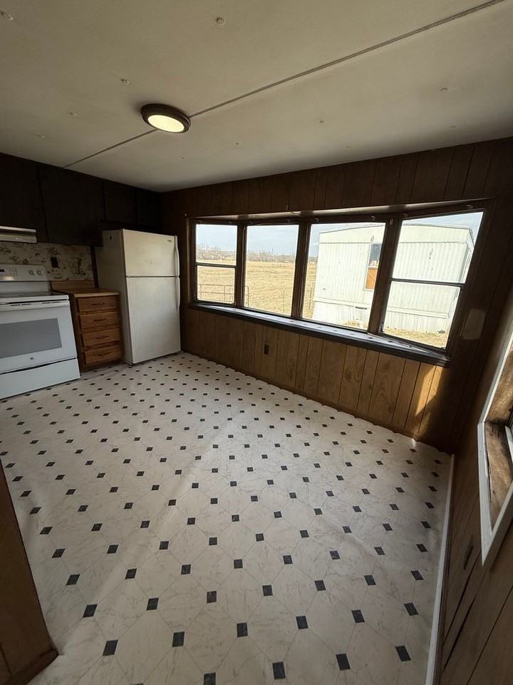 3628 Carver Rd - Photo 3 of 8