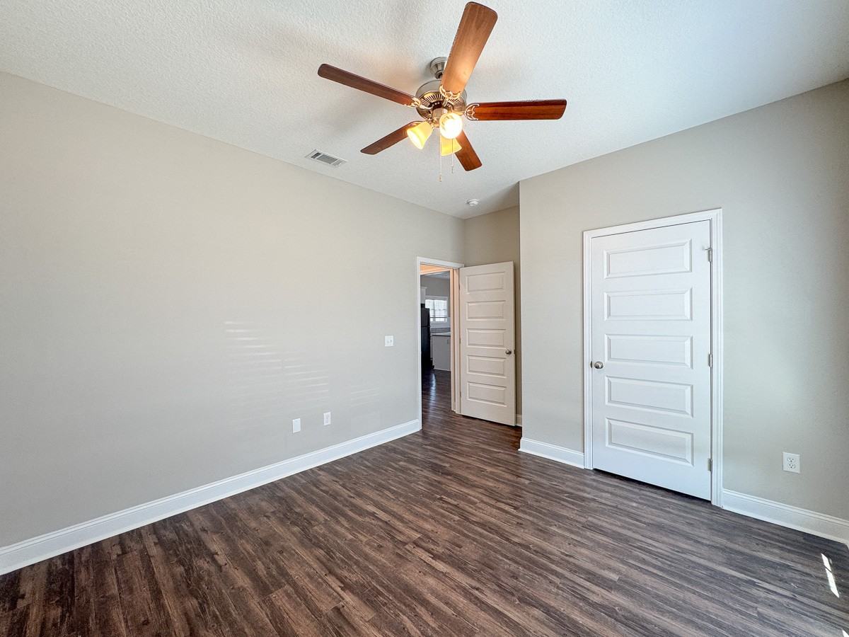 79 Stockyard Rd - Photo 3 of 23