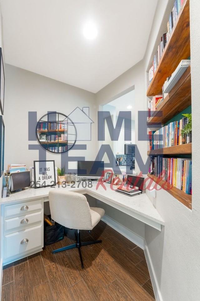 831 Green Meadows Dr - Photo 7 of 17