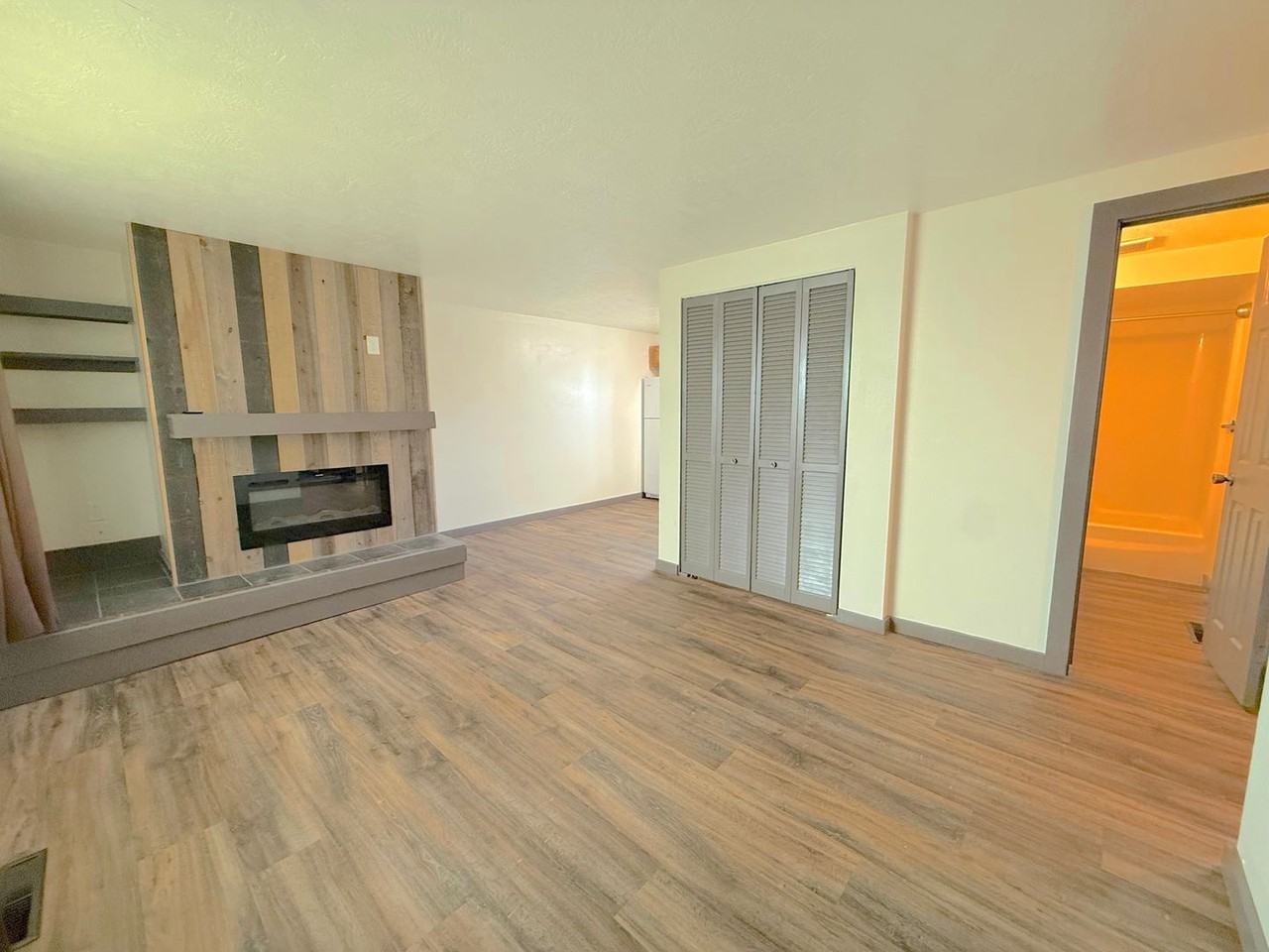 Portage Village Upper East Apartments by Bosley Properties - Photo 4 of 48