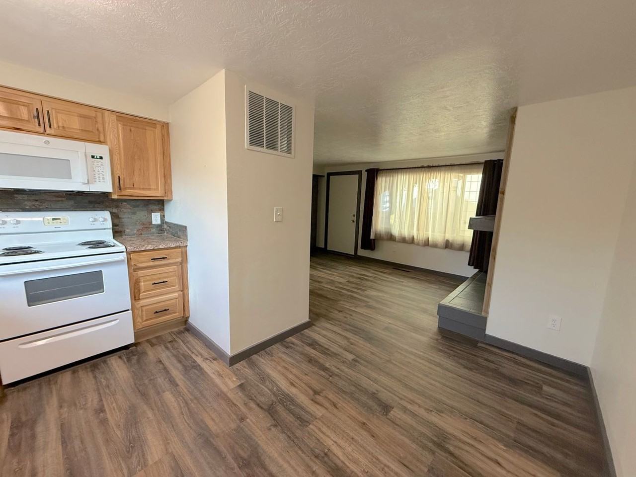 Portage Village Upper East Apartments by Bosley Properties - Photo 7 of 48