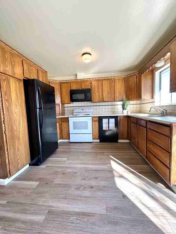 1400 Kirkham Way - Photo 3 of 19