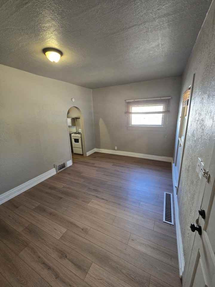 2671 Jefferson Ave. - Photo 2 of 10