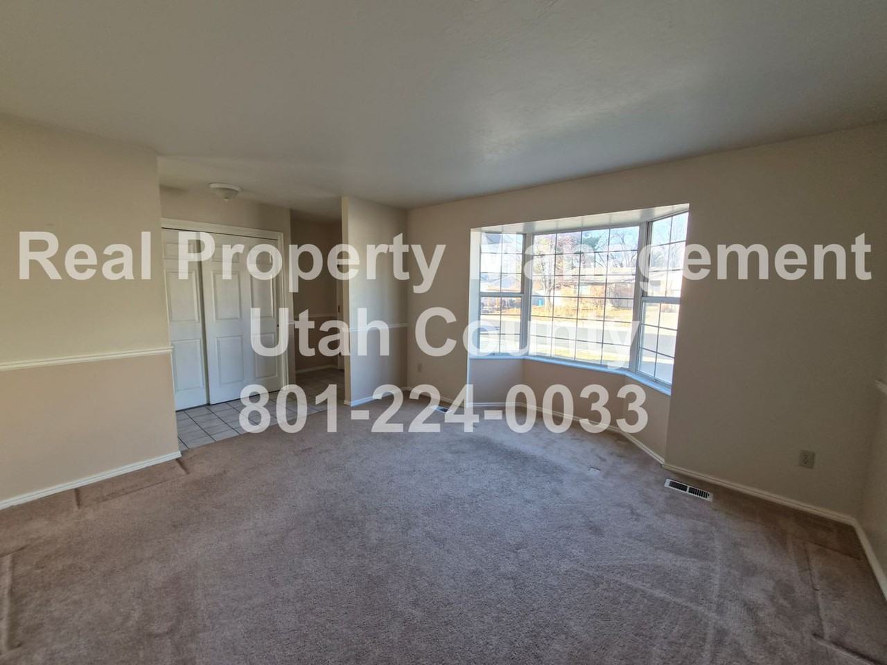 590 E 1090 N - Photo 7 of 39