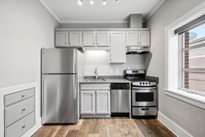 featured image of 109 W Main St