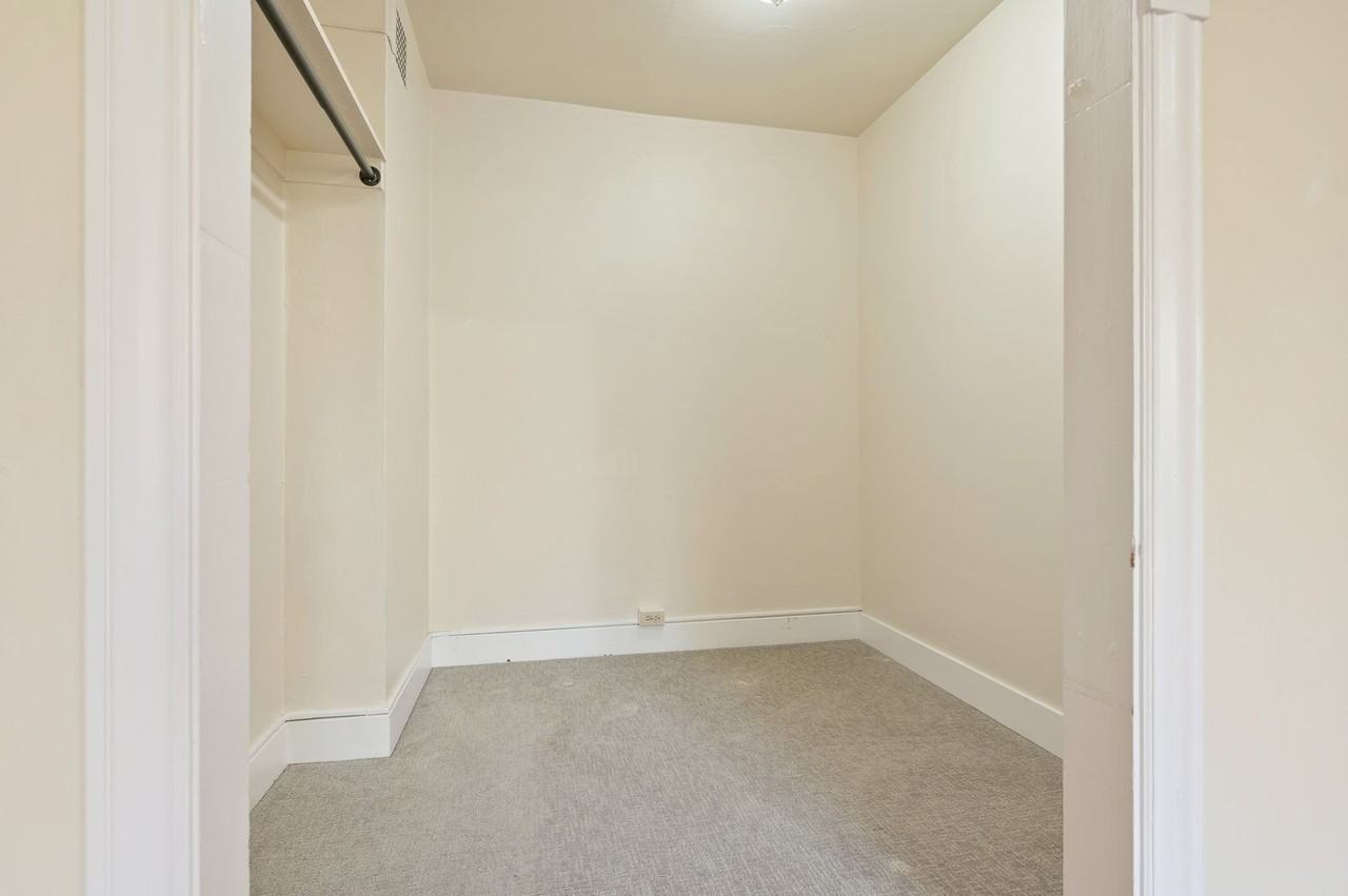 5th & Mercer Apartments - Photo 6 of 17