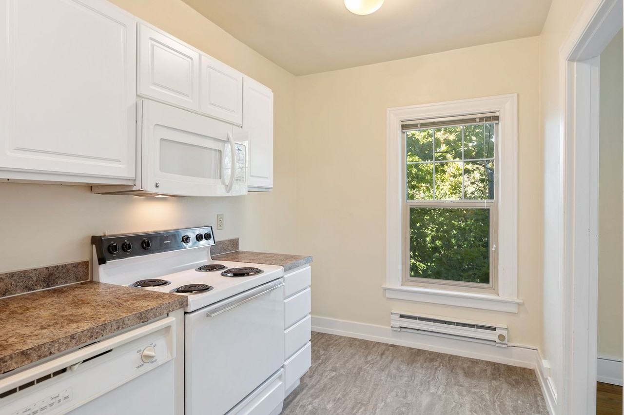 5th & Mercer Apartments - Photo 7 of 17