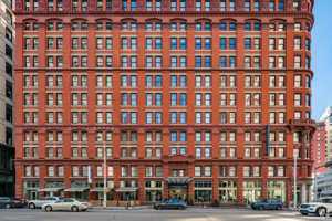 featured image of 2000 E 9th St