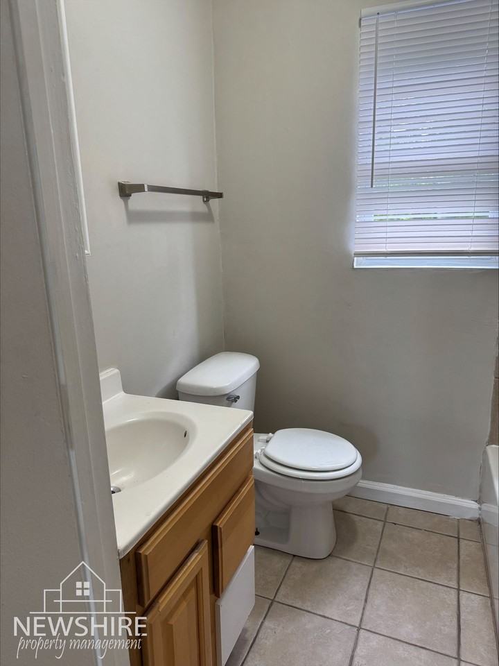 Hampton Avenue Apartments - Photo 2 of 21