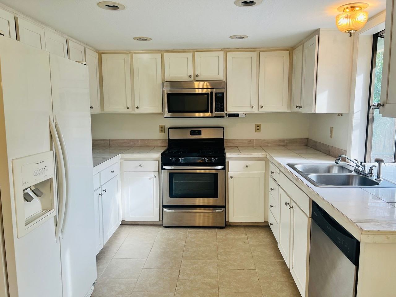 8408 Sw Tygh Loop - Photo 2 of 18