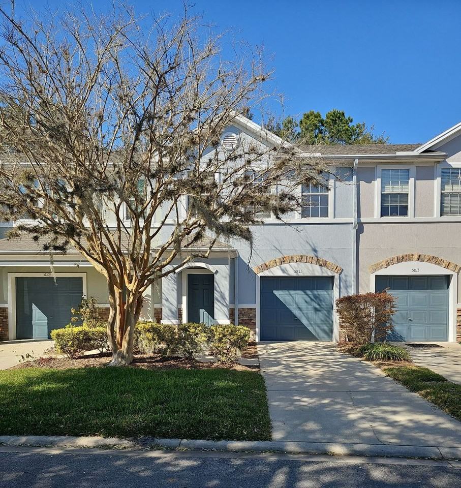 5811 Parkstone Crossing Dr - Photo 2 of 19